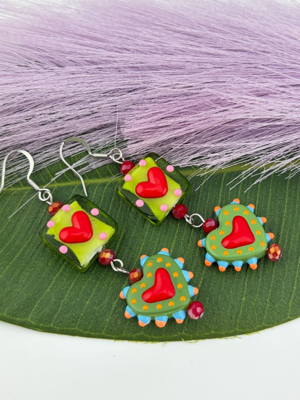 Lampwork & Glass Crystal Green Heart Handmade Bead Earrings LR226